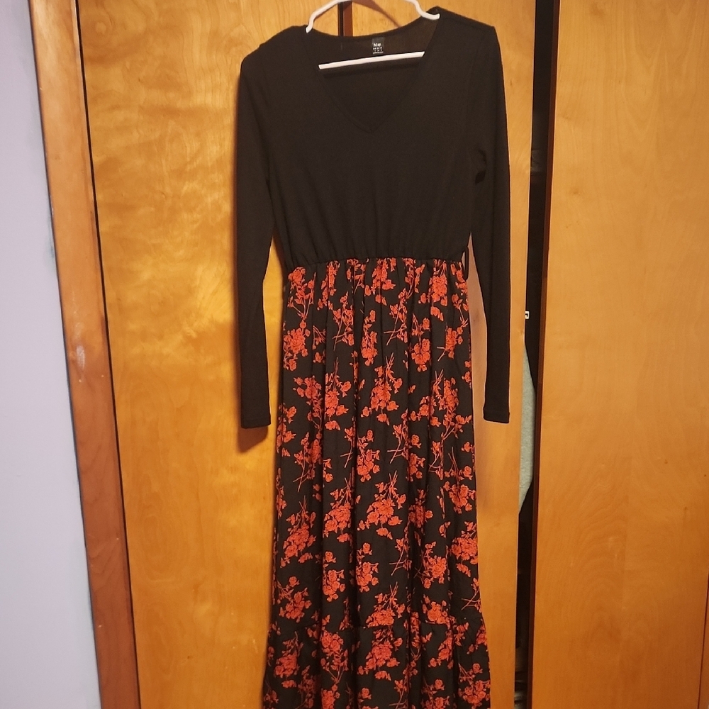 Black and Red Long Sleeve Scoop Neck Sundress